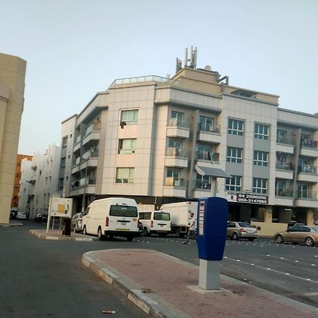 Inspire Partition Room In Al Seef Near Burjuman Metro Dubai Exterior foto